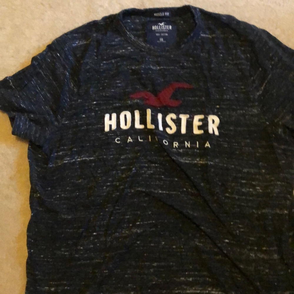 Hollister Tee